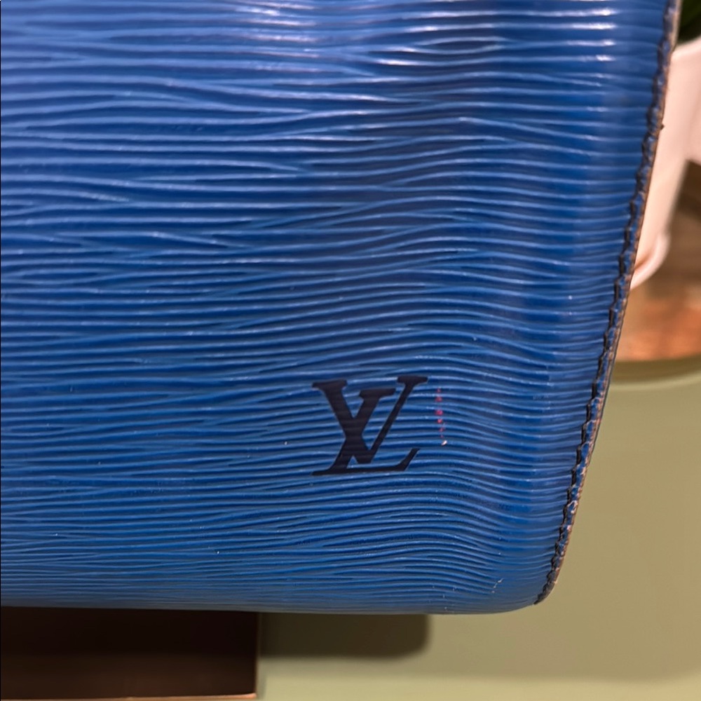 Louis Vuitton Blue Epi Leather Speedy - Picture 2 of 12